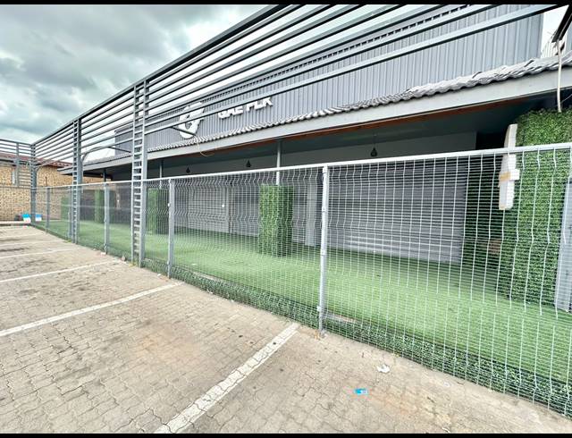 1,400M² BUSINESS CENTRE FOR SALE IN ANNADALE